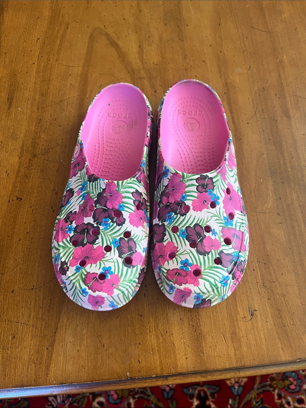 CROCS Womens Floral Slip-On Clogs in Pink and White